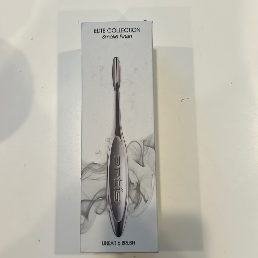 Artis Linear 6 Brush